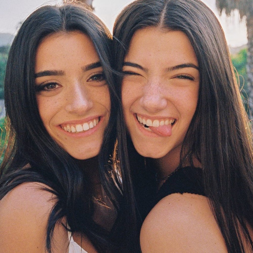 Meet your Posher, Charli